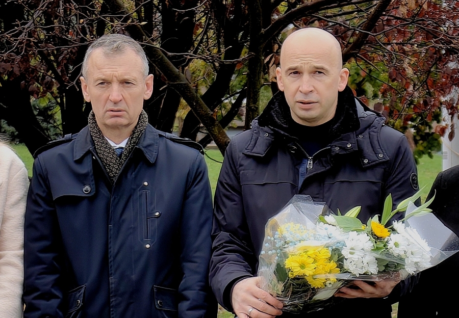 PREMIJER PIVIĆ I PREDSJEDAVAJUĆI HUSKIĆ ČESTITALI DAN DRŽAVNOSTI BIH