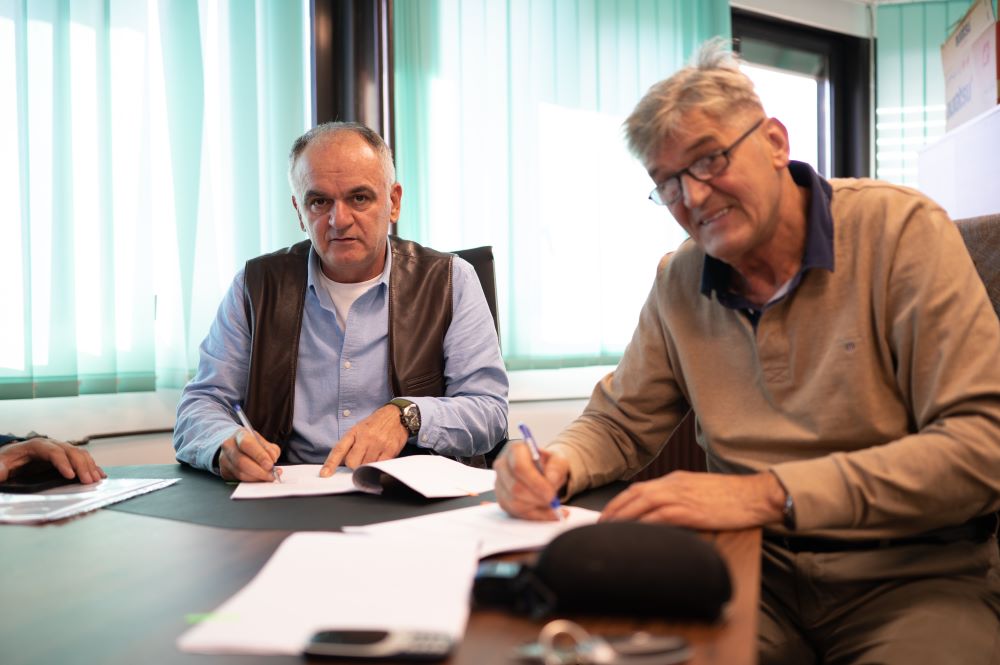 POTPISAN UGOVOR O REDOVNOM I ZIMSKOM ODRŽAVANJU REGIONALNE CESTE R467A