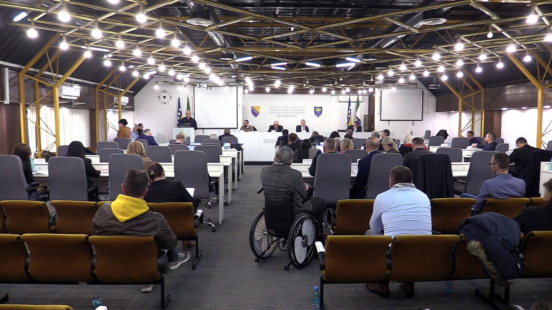 SKUPŠTINA USVOJILA BUDŽET ZDK ZA 2024. GODINU: PREMIJER NEZIR PIVIĆ ZADOVOLJAN ŠTO SU BUDŽET I FINANSIJSKI PLANOVI USVOJENI PRIJE NOVE GODINE