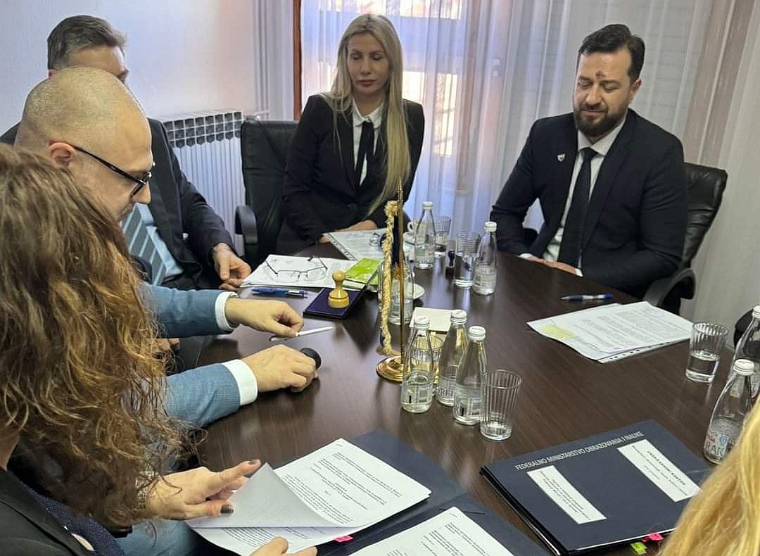 POTPISAN UGOVOR O REALIZACIJI PROGRAMA NABAVKE UDŽBENIKA ZA UČENIKE OD 1. DO 5. RAZREDA