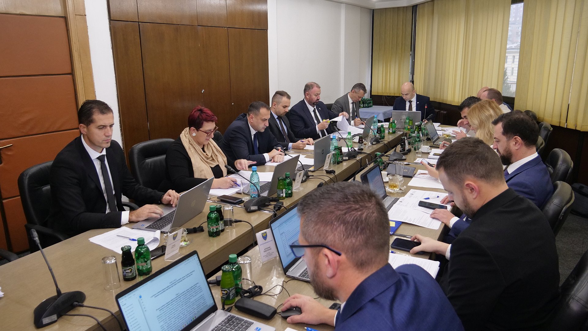 VLADA ZDK DONIJELA ODLUKU O POKRETANJU DOKTORSKOG STUDIJA NA MEDICINSKOM FAKULTETU I ODOBRILA SREDSTVA ZA PENZIONISANJE 37 RADNIKA KRIVAJE ZAVIDOVIĆI