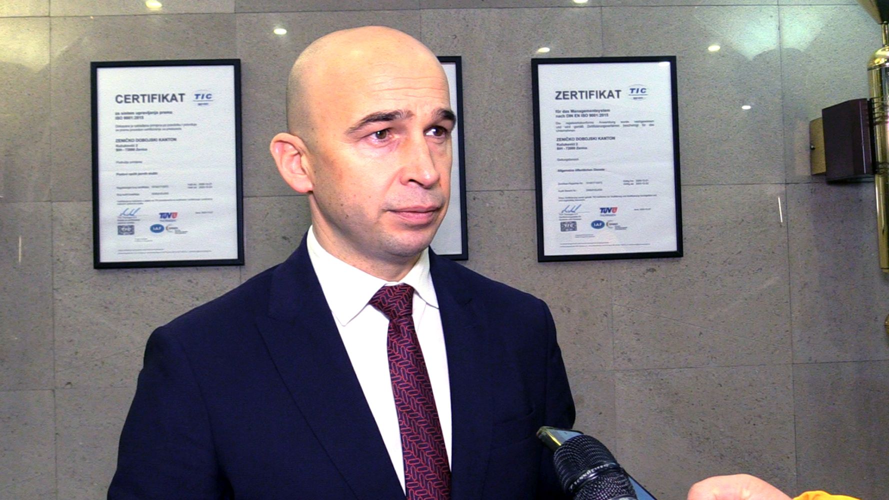 PREMIJER ZDK NEZIR PIVIĆ: KOLEKTIVNI UGOVOR ZA UNZE BI MOGAO BITI POTPISAN DO KRAJA JANUARA