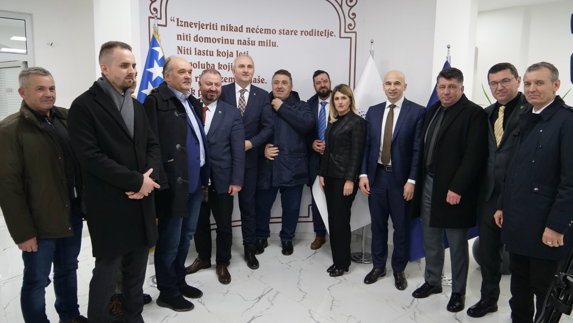 PREMIJER PIVIĆ I MINISTRI RAZGOVARALI S ČLANOVIMA UPRAVE UP BIZNIS CENTAR JELAH-TEŠANJ