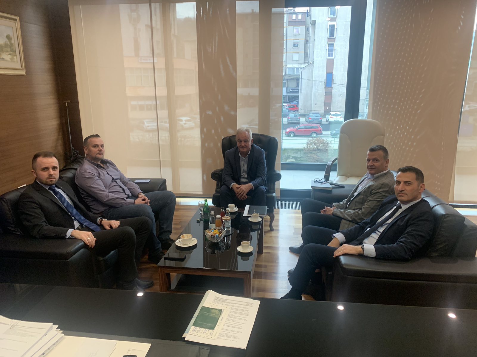 MINISTAR ČAJIĆ POSJETIO POLJOPRIVREDNE PROIZVOĐAČE U OPĆINI KAKANJ