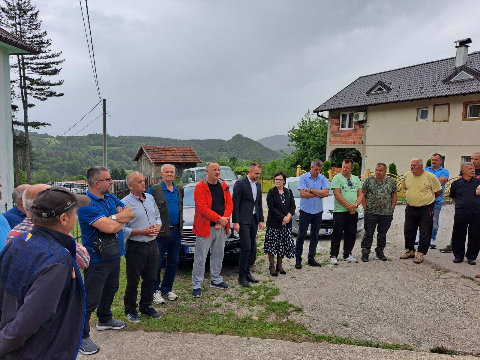 Ministar Jasmin Čajić posjetio poljoprivrednike u MZ Gostović i Pašin Konak