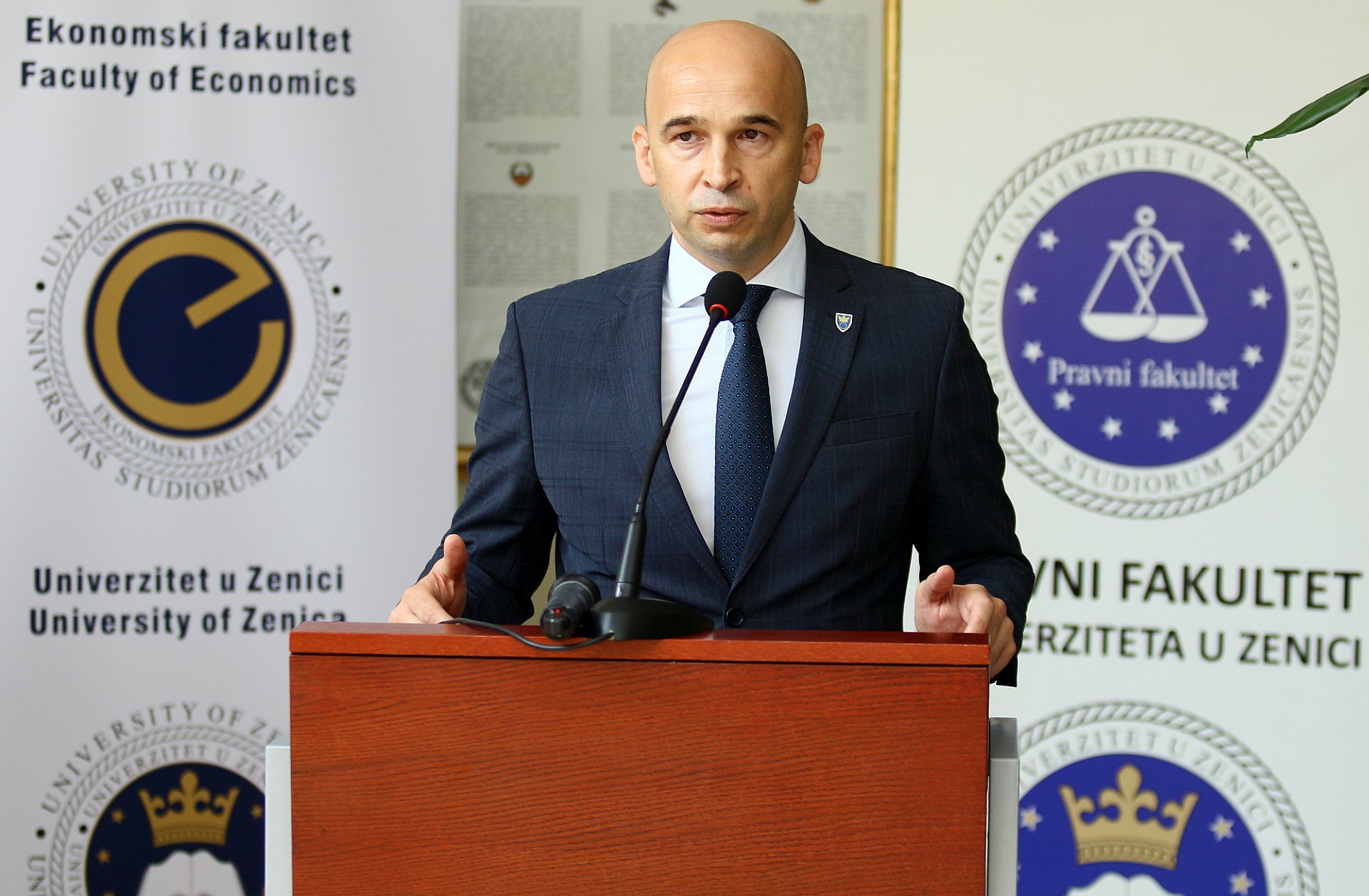 Zgrada Pravnog i Ekonomskog fakulteta dobija amfiteatar i restoran: Vlada ZDK osigurala sredstva u iznosu od 1,5 miliona KM