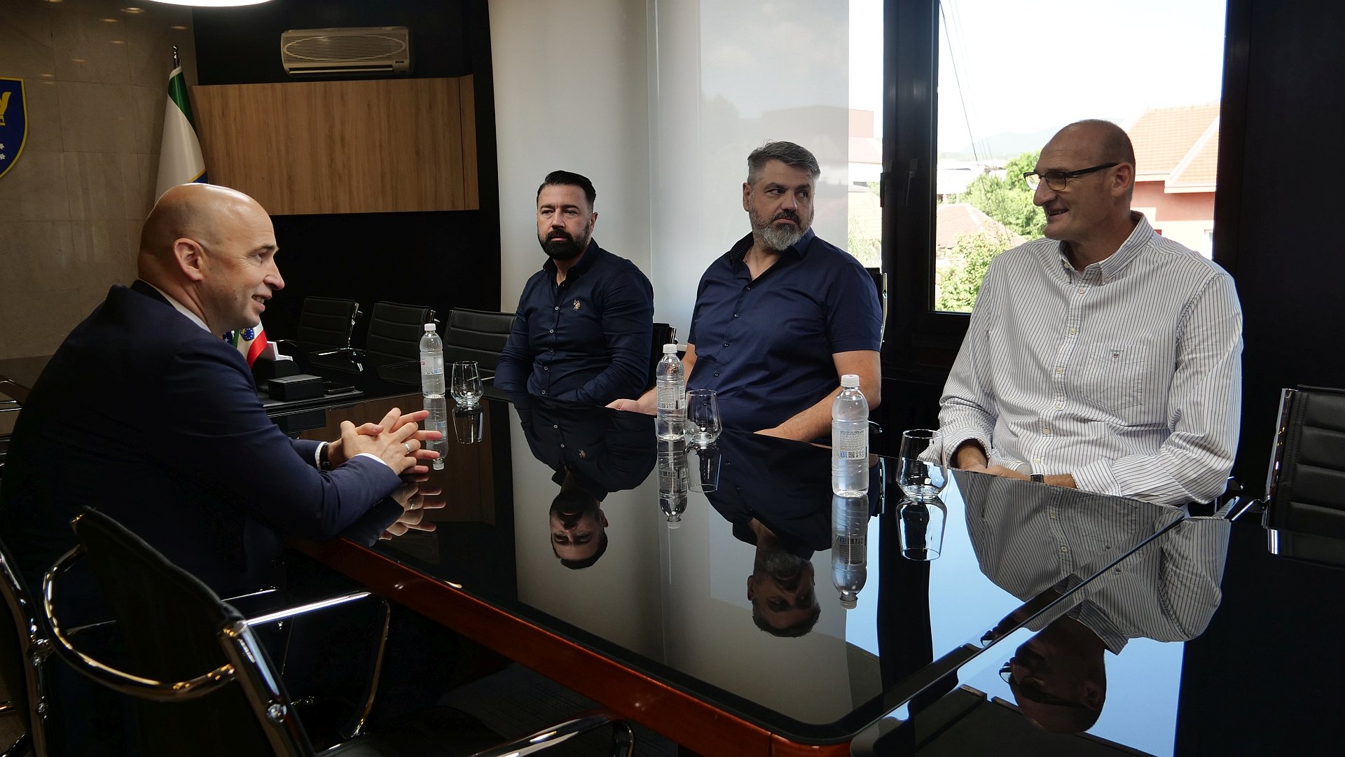 Premijer Pivić razgovarao s delegacijom Košarkaškog saveza BiH