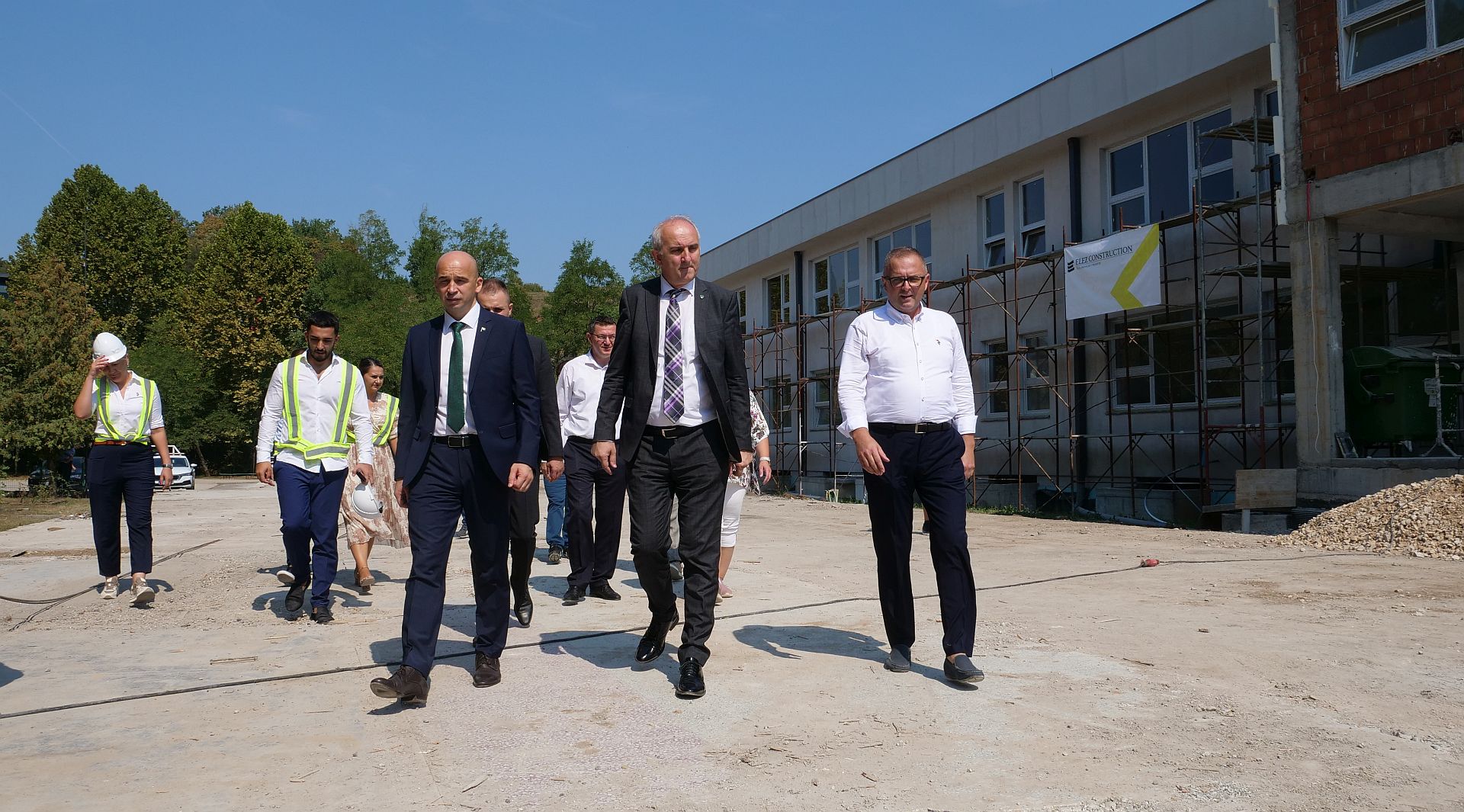 Premijer Nezir Pivić posjetio Općinu Tešanj: Pri kraju izgradnja OŠ u Medakovu, počinje rekonstrukcija regionalnog puta preko Crnog vrha