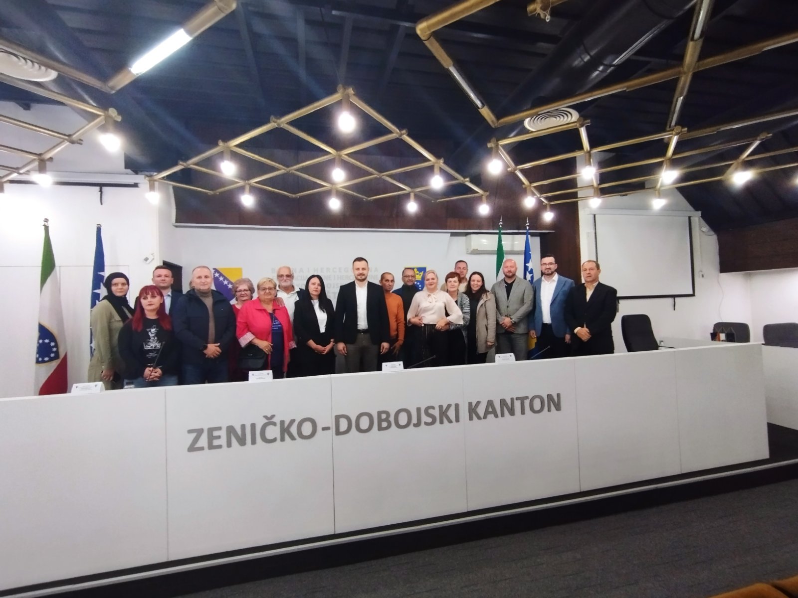 Potpisani ugovori o sufinansiranju projekata posvećenih obilježavanju značajnih datuma iz oblasti socijalne zaštite u ZDK