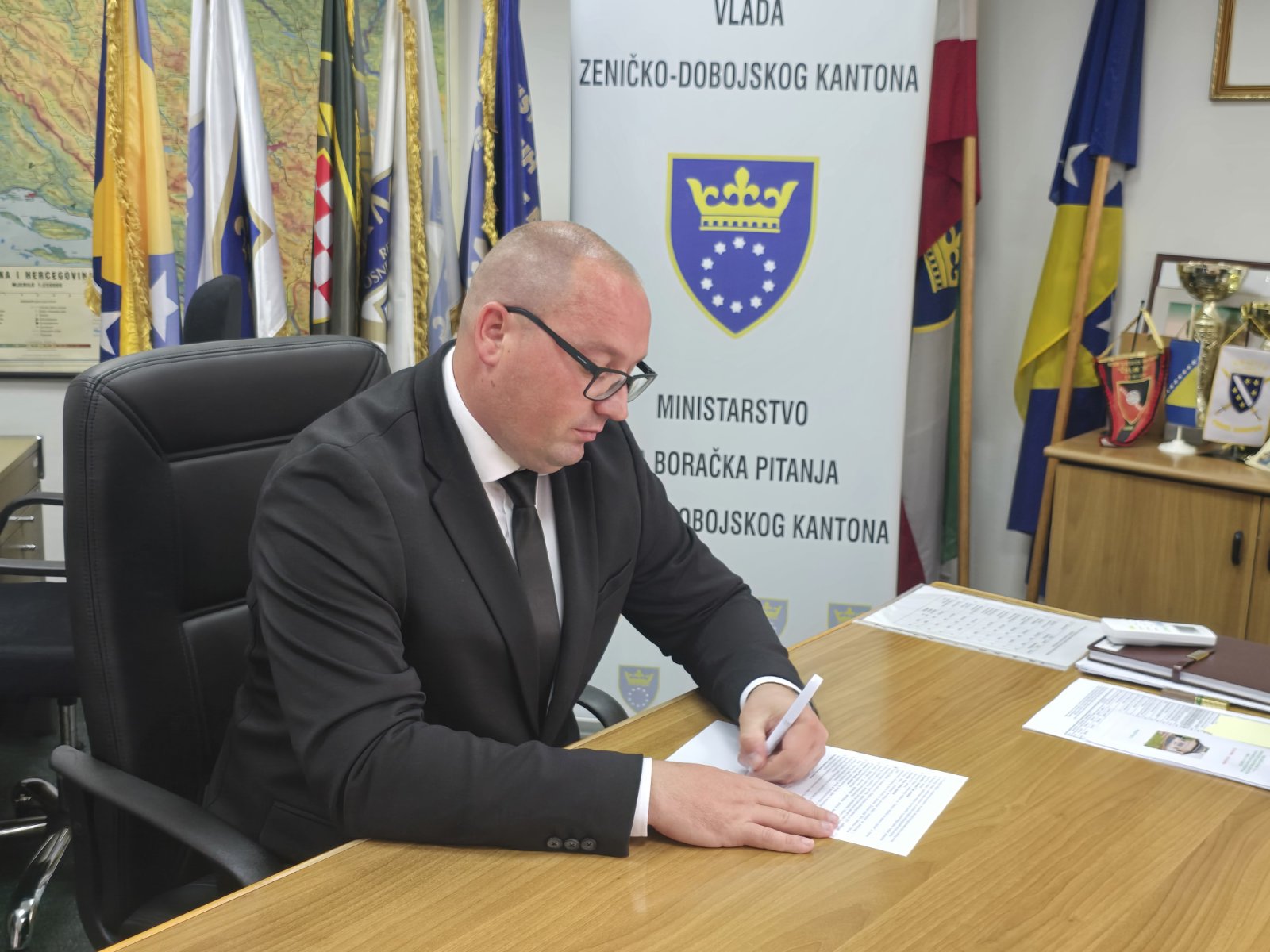 Ministarstvo za boračka pitanja ZDK dodijelilo podsticaj za zapošljavanje 26 pripadnika branilačke populacije u iznosu od 285.600,00 KM