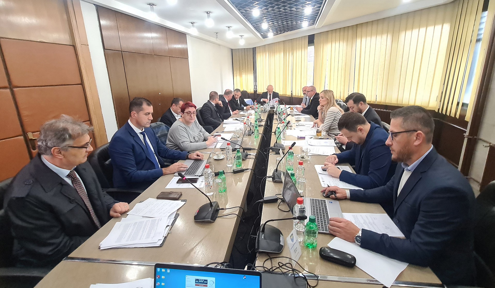 Vlada ZDK odobrila 310.000 KM za podršku organizaciji sajmova i projekat Privredne komore, usvojeno više odluka o odobravaju sredstava pojedincima i organizacijama