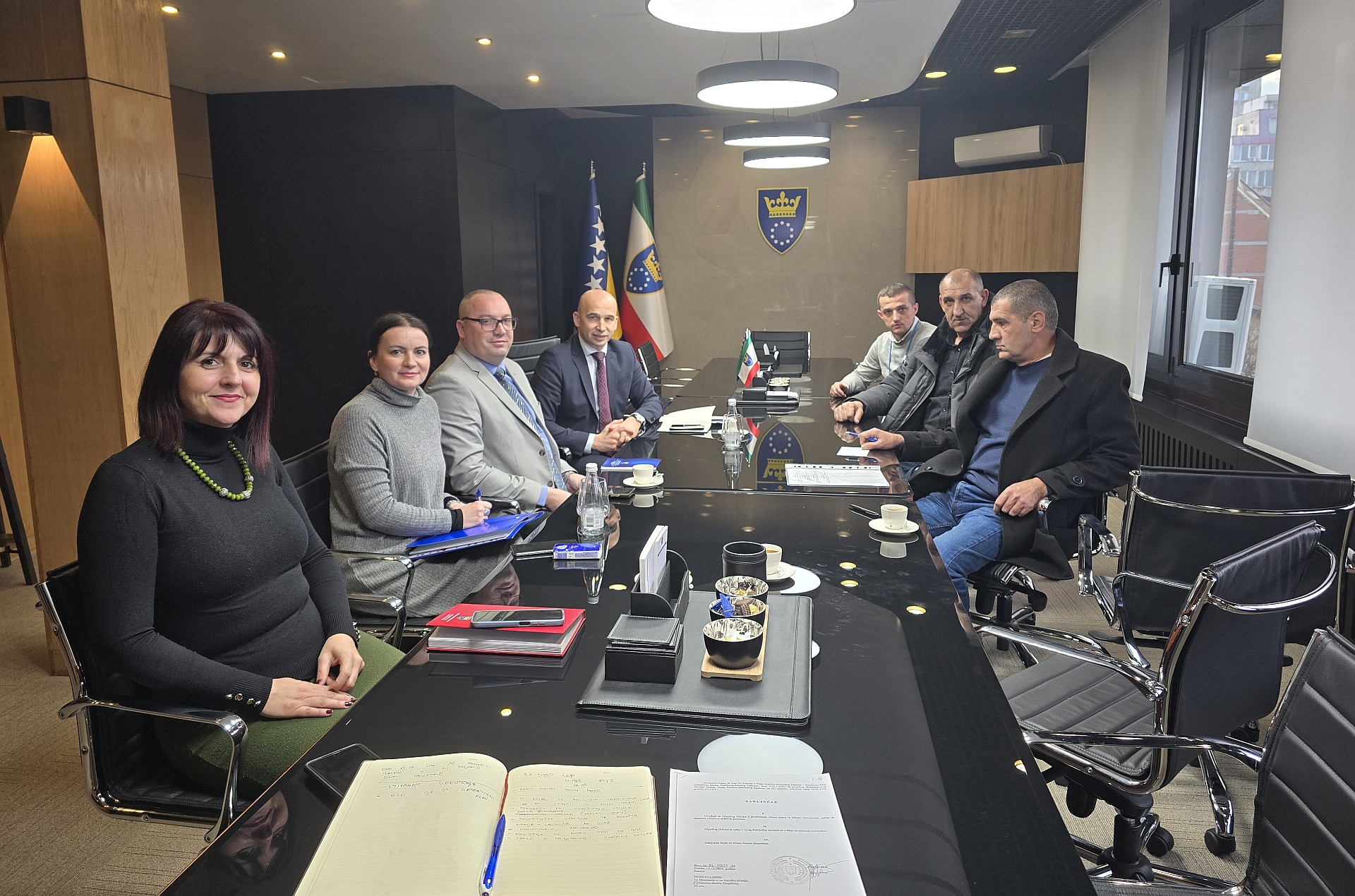 Premijer Pivić i ministar Sirovica razgovarali s delegacijom SRVI: RVI nemaju primjedbi na propisana nova prava iz oblasti zdravstvene zaštite