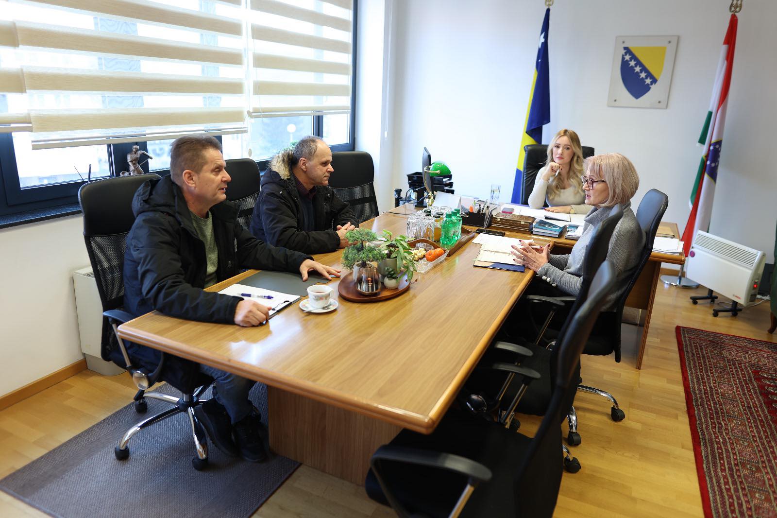 Ministrica Salčinović razgovarala sa predstavnicima Udruženja demobilisanih boraca „Prva kasarna Armije“ Zenica