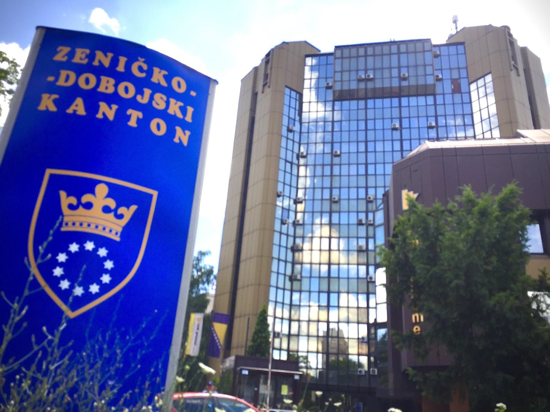 Vlada i Skupština ZDK pozivaju na zakonito i realno rješenje