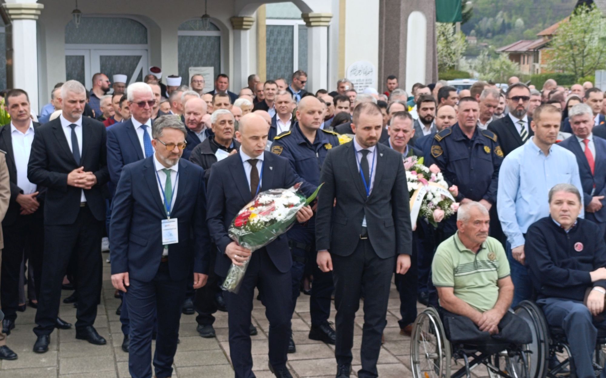 Delegacija Zeničko-dobojskog kantona odala počast žrtvama zločina u Ahmićima