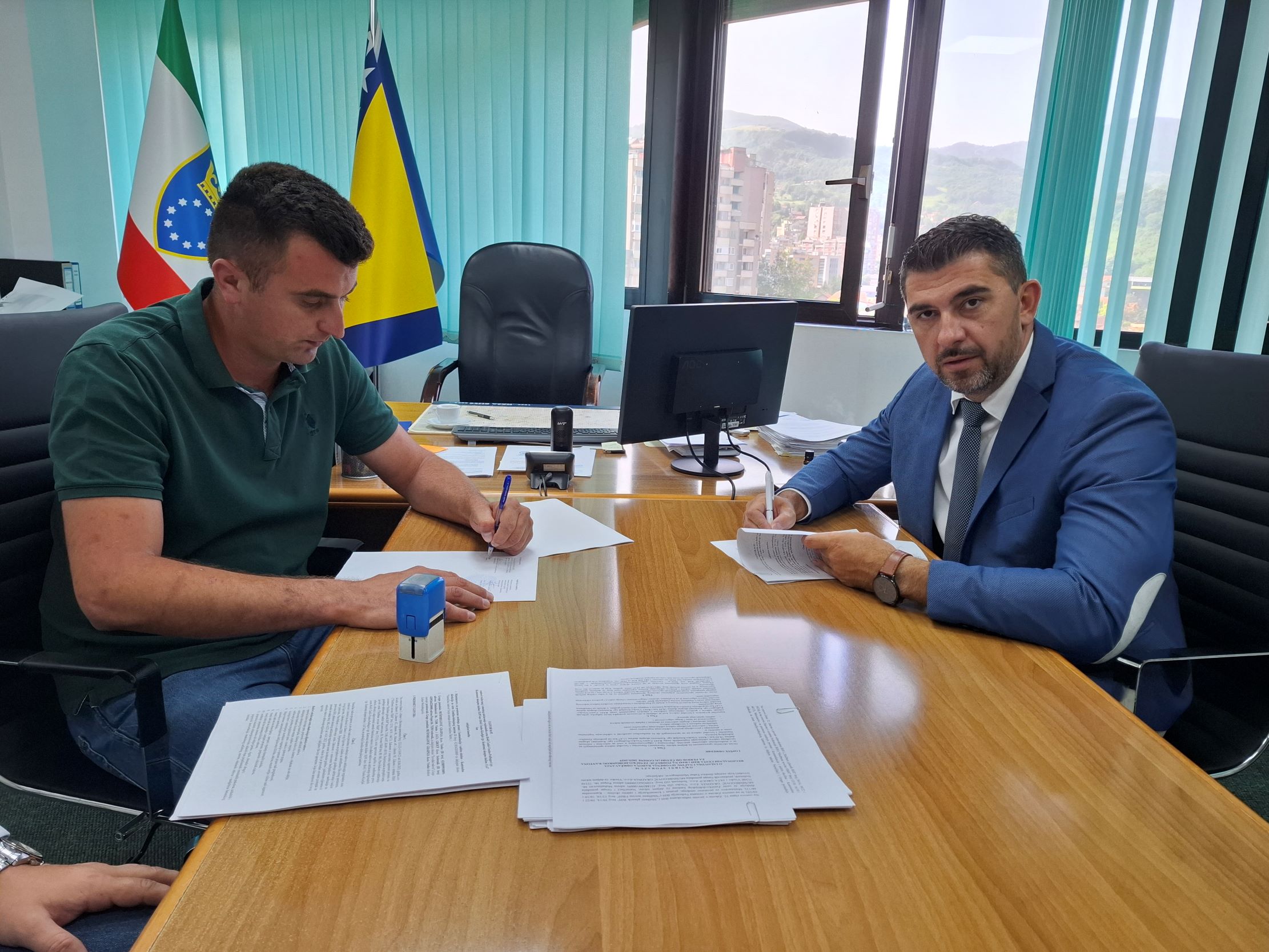 Poboljšanje cestovne infrastrukture na dionicama Ćatići – Visoko – Podlugovi i Visoko – Kiseljak