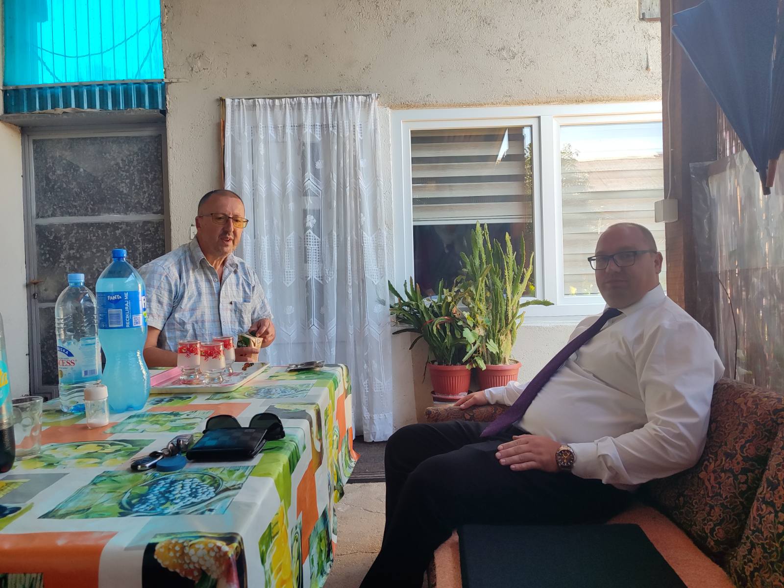 Ministar Adnan Sirovica posjetio demobilisanog borca Nedžada Goraliju kojem je u požaru izgorio dom