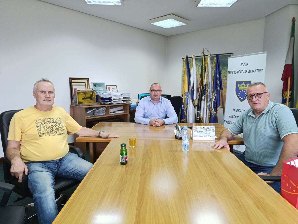 Ministarstvo za boračka pitanja podržava razvoj sjedeće odbojke u Zeničko-dobojskom kantonu