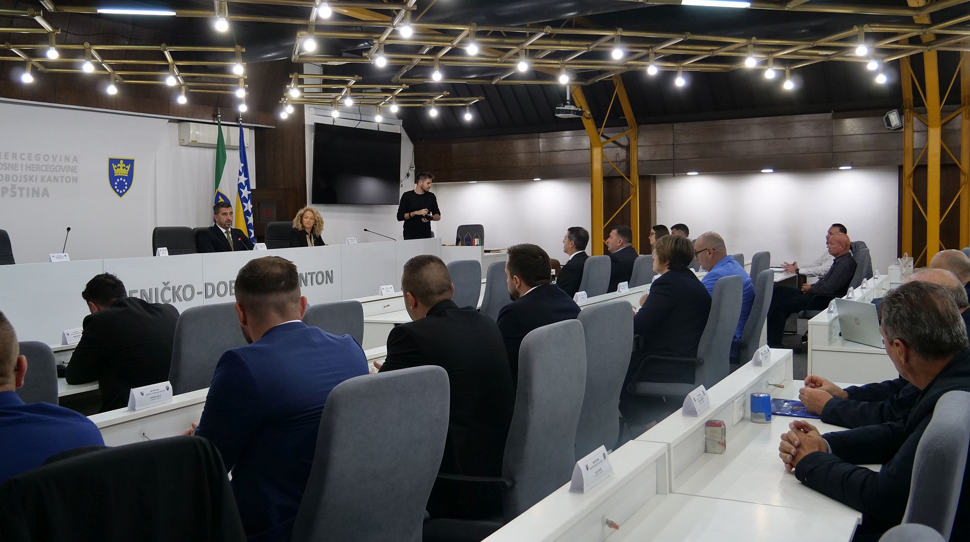 Gradovima i općinama te udruženjima 880.000 KM za projekte zaštite okoliša u ZDK