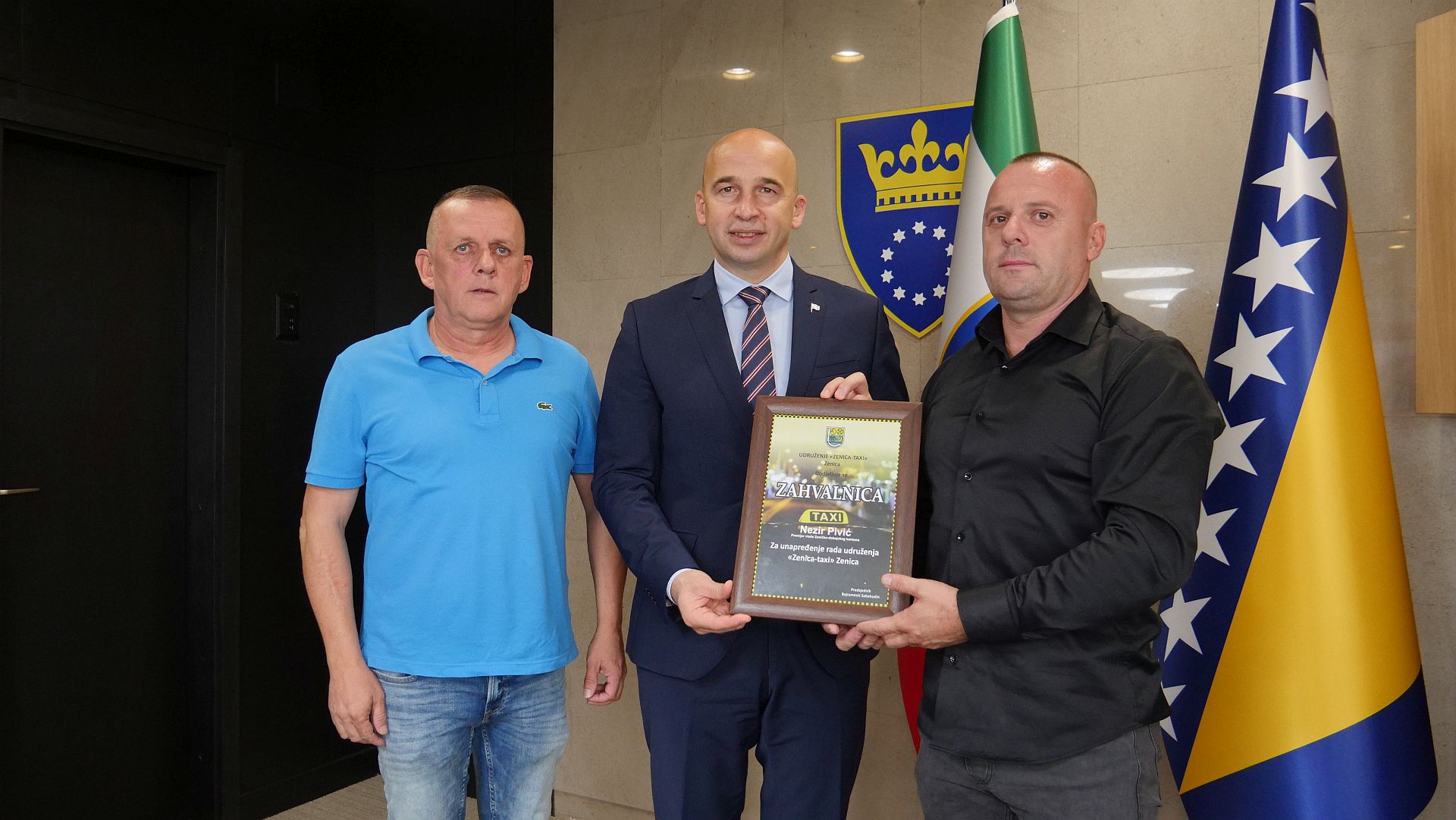 Premijer Nezir Pivić razgovarao s delegacijom Udruženja "Zenica-taxi": Puna podrška i posvećenost poboljšanju položaja i usluge taksi prevoza