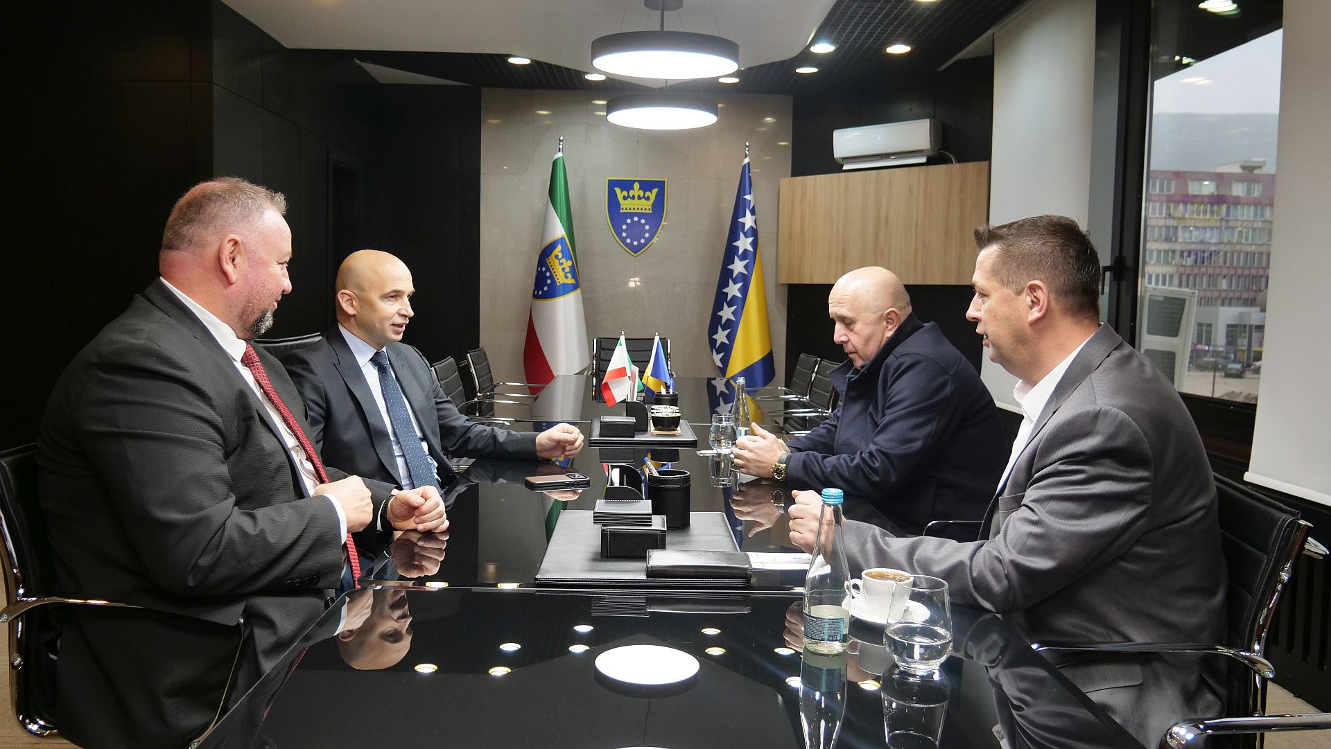 Vlada ZDK: Neizvjesnost u Željezari prijetnja hiljadama radnih mjesta – potrebna reakcija FBiH i države