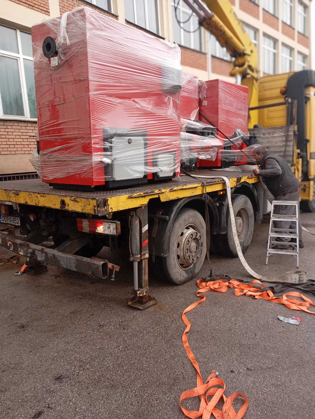 Dekarbonizacija školskih objekata: Peć na pelet postavljena u OŠ „Omer Mušić“