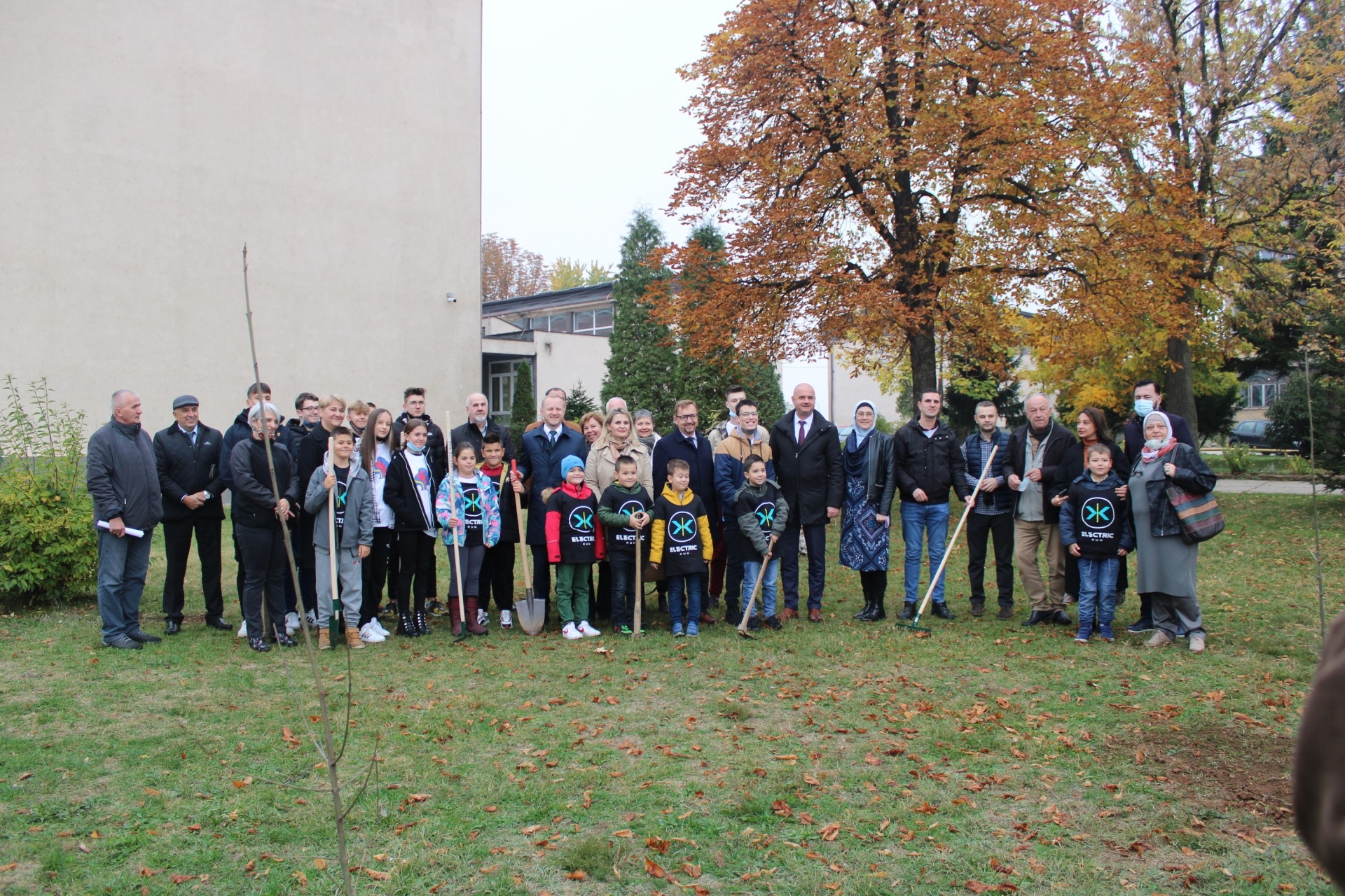 SVEČANO OBILJEŽEN POČETAK PROVOĐENJA AKCIJE "KAO PRVO, POSADI DRVO"