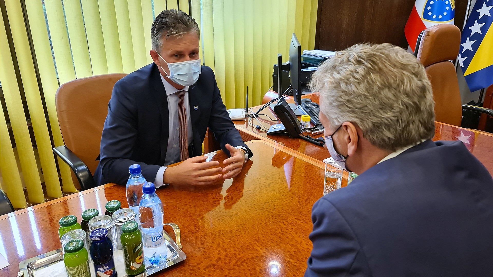 PREMIJER BAŠIĆ I AMBASADOR SATTLER RAZGOVARALI O RAZVOJNIM PROJEKTIMA U ZDK