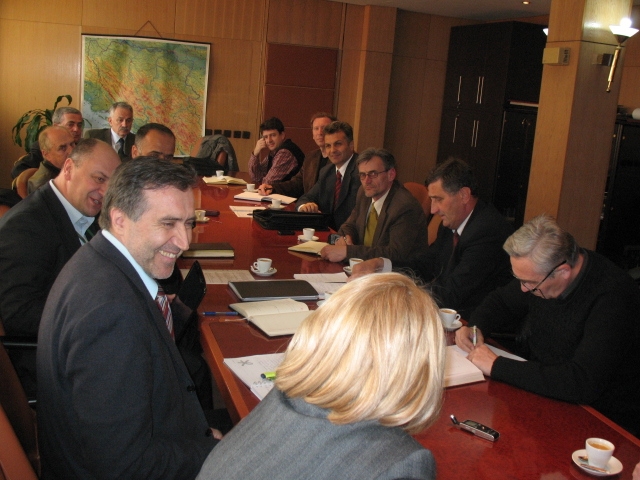 Premijer Plevljak sa aktivima direktora osnovnih i srednjih škola o izradi strategija obrazovanja