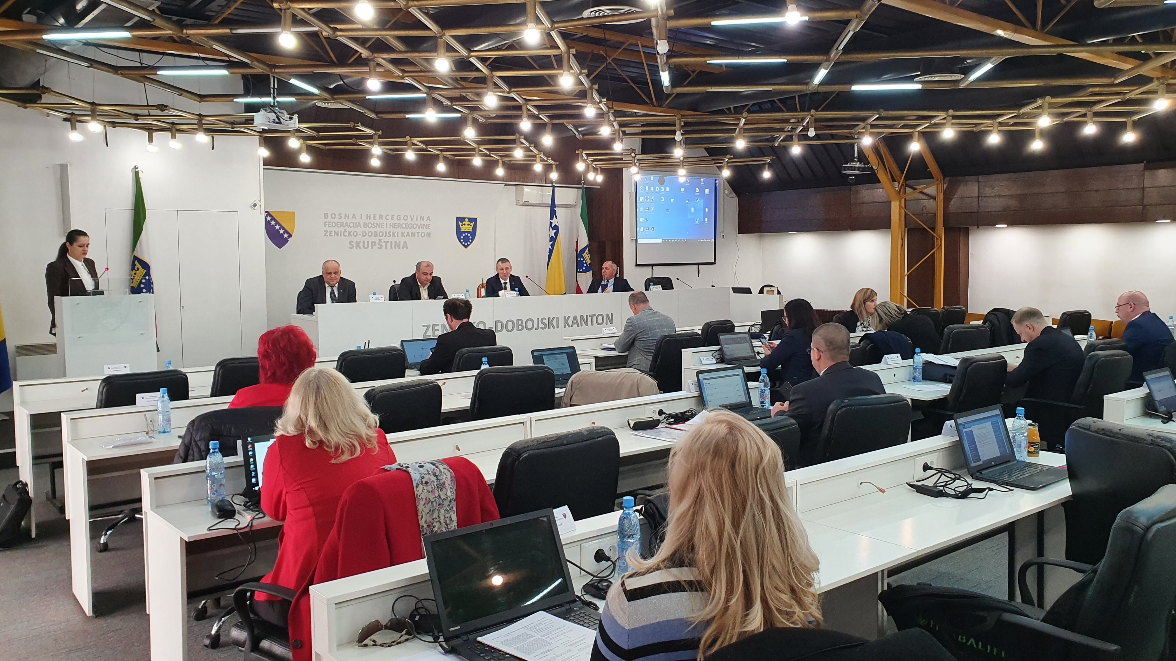 SAOPĆENJE SA 43. SJEDNICE SKUPŠTINE ZENIČKO-DOBOJSKOG KANTONA