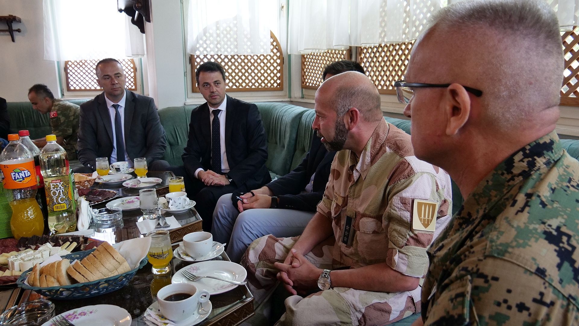 PREMIJER ZDK I ZAMJENIK KOMANDANTA NATO-ŠTABA RAZGOVARALI O SARADNJI VLASTI ZDK I OS BIH