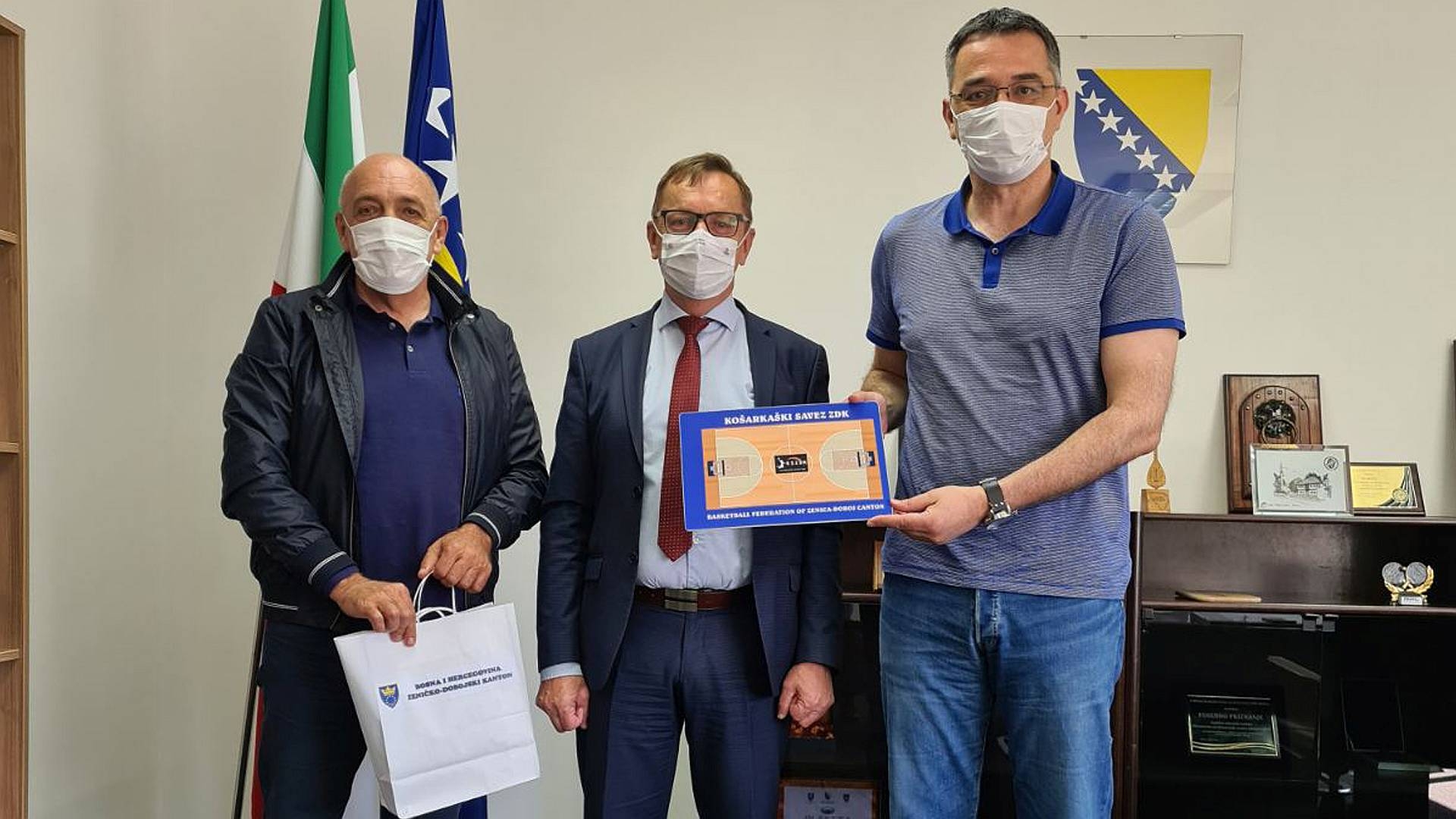 MINISTAR KOZLIĆ PRIMIO DELEGACIJU KOŠARKAŠKOG SAVEZA ZDK