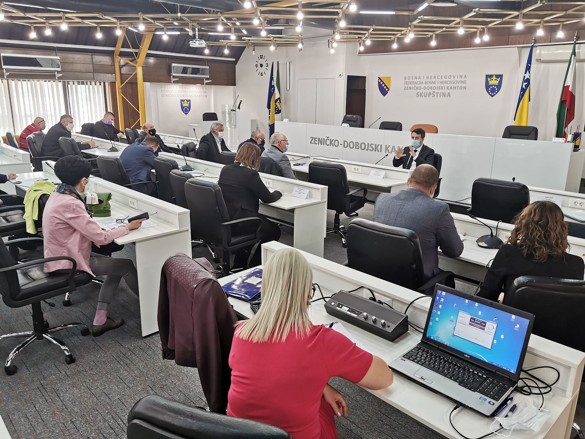 ESV ZDK: OLAKŠANA ISPLATA SUBVENCIJE PLAĆE ZA APRIL, UPUĆEN ZAHTJEV OPĆINAMA I GRADOVIMA DA SE UKLJUČE U POMOĆ PRIVREDI