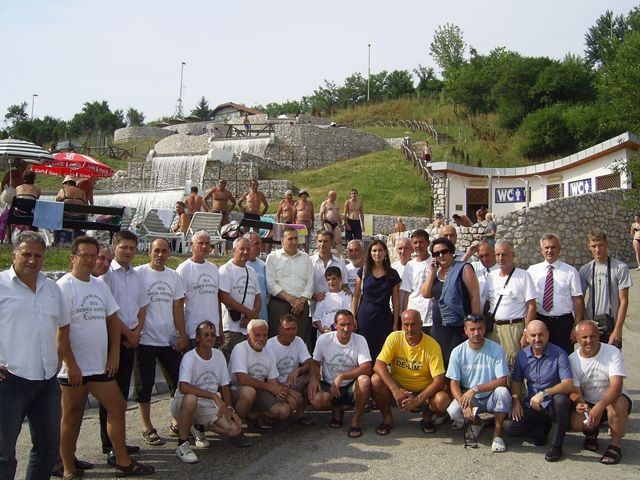 Premijer Fikret Plevljak sa četiri resorna ministra  posjetio zeničke učesnike marša mira „Srebrenica 2012.“