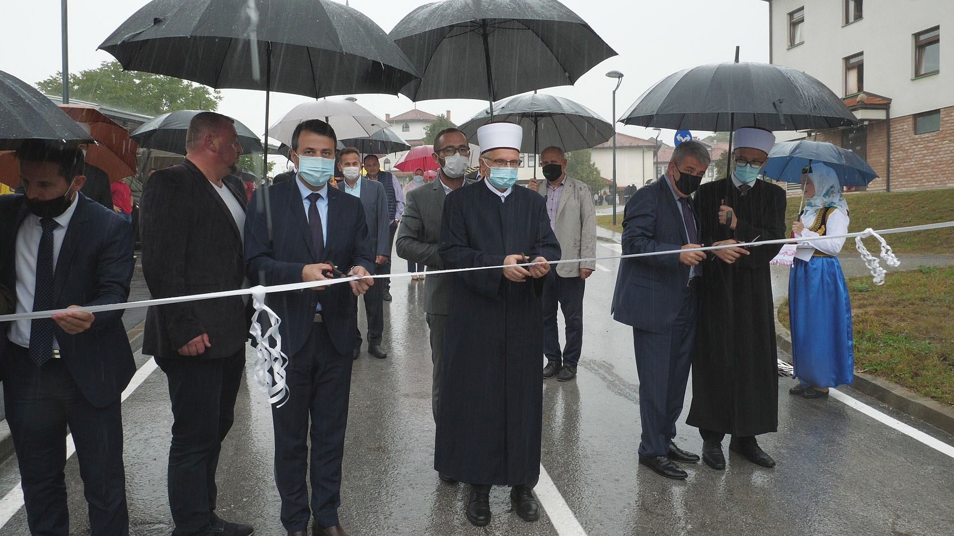 MEDRESA U VELIKOM ČAJNU DOBILA KONFERENCIJSKU SALU I PRISTUPNI PUT