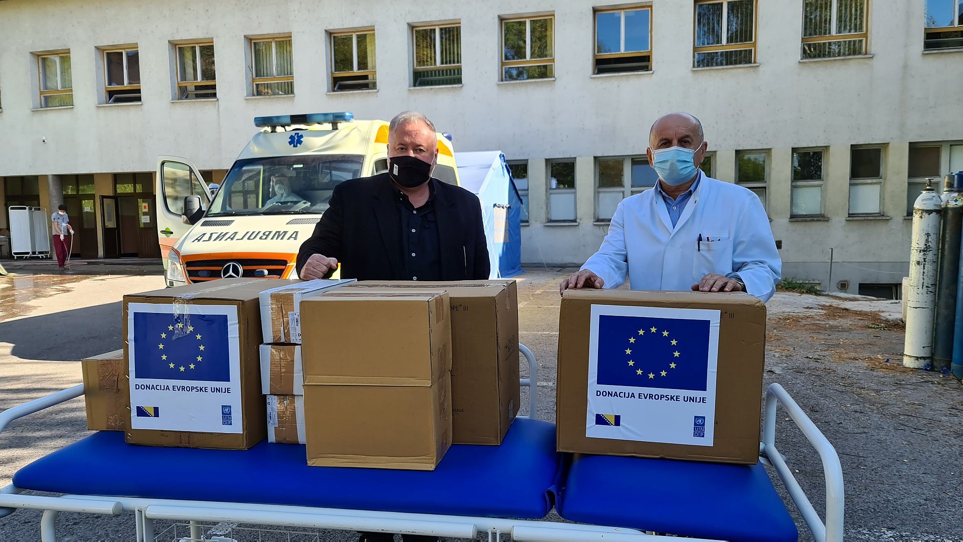 EU DONIRALA ZDK-U MONITORE ZA PRAĆENJE VITALNIH FUNKCIJA I ZAŠTITNU OPREMU