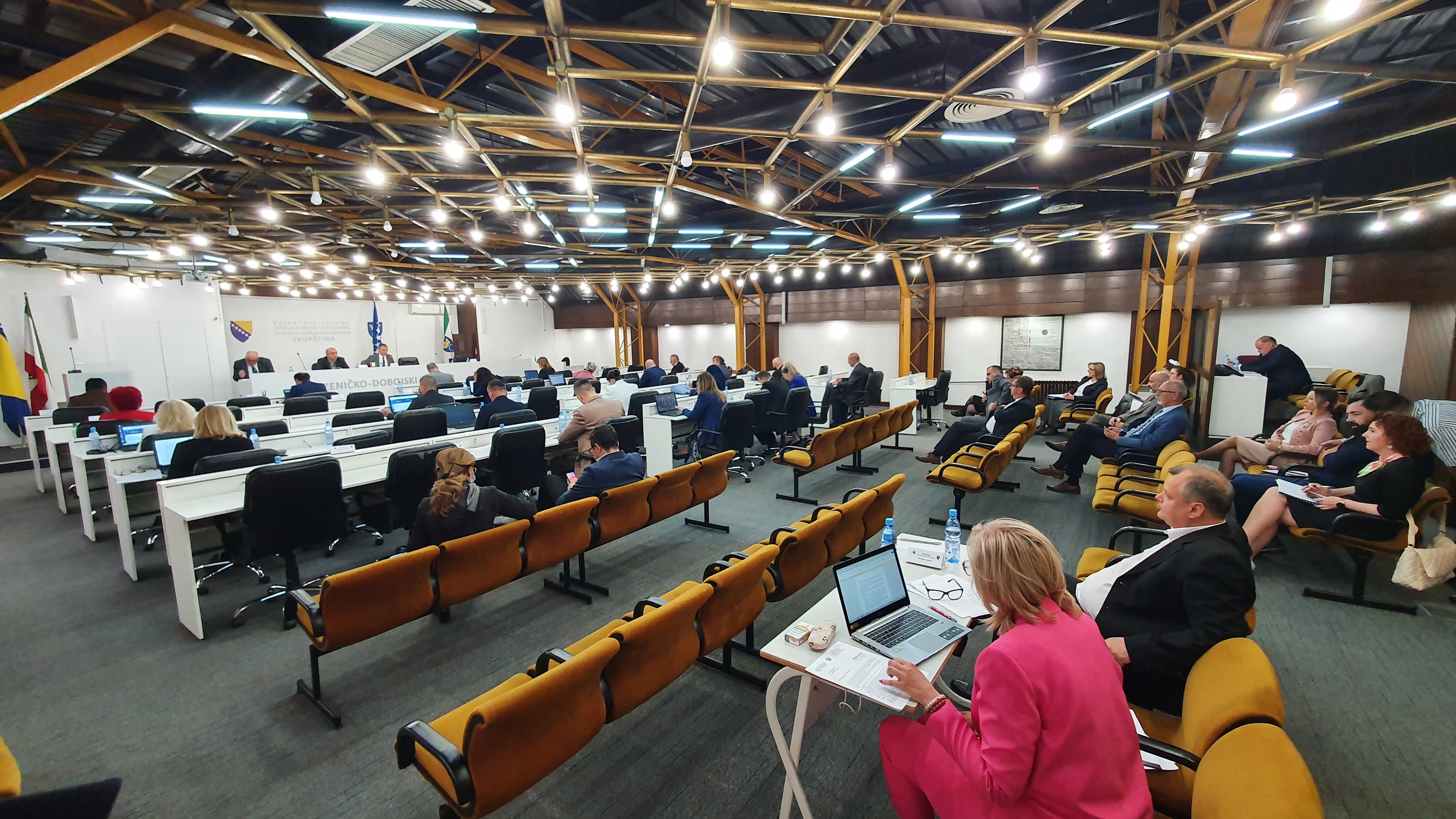 SAOPĆENJE SA 45. SJEDNICE SKUPŠTINE ZENIČKO-DOBOJSKOG KANTONA