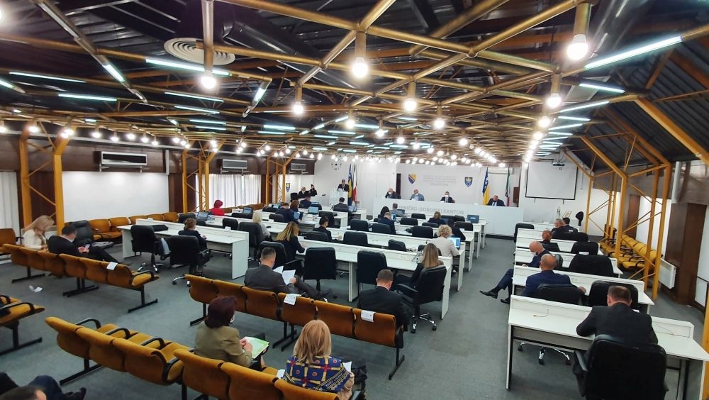 SAOPĆENJE SA 26. SJEDNICE SKUPŠTINE ZENIČKO-DOBOJSKOG KANTONA