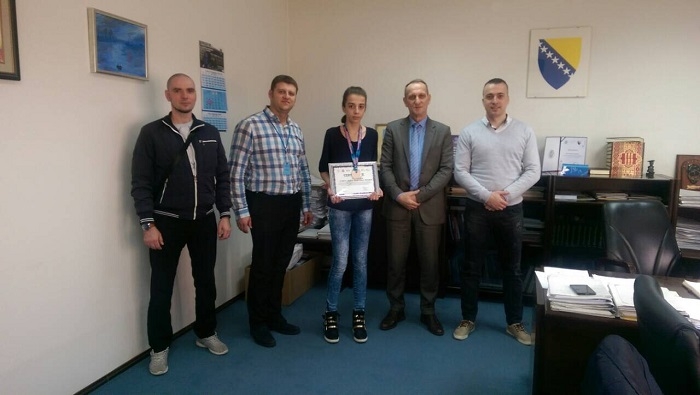 KADETSKA VICEPRVAKINJA TAEKWONDOO KLUPSKOG EVROPSKOG PRVENSTVA NA SASTANKU S MINISTROM SINANOVIĆEM