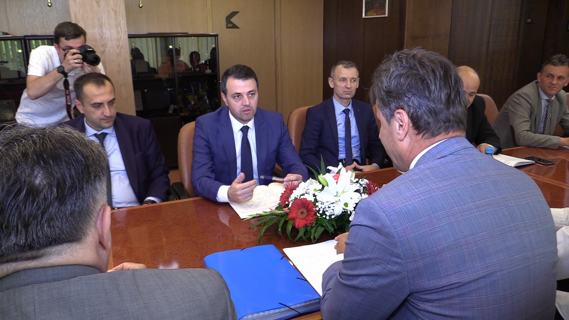 PREMIJER NOVALIĆ RAZGOVARAO SA PREMIJEROM GANIĆEM I MINISTRIMA U VLADI ZDK