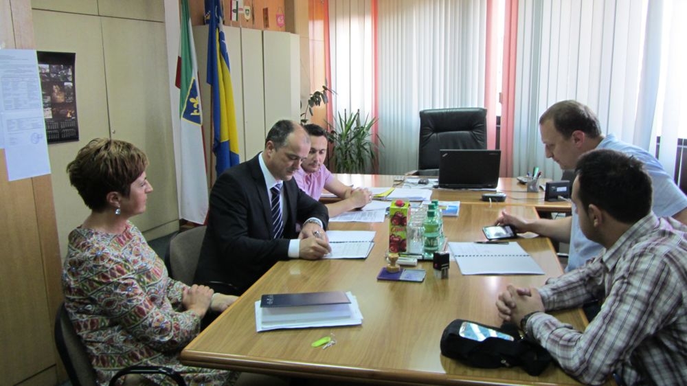 POTPISAN UGOVOR O KONCESIJI ZA CRPLJENJE TERMO-MINERALNE VODE SA IZVORIŠTA „BANJE“ U OLOVU