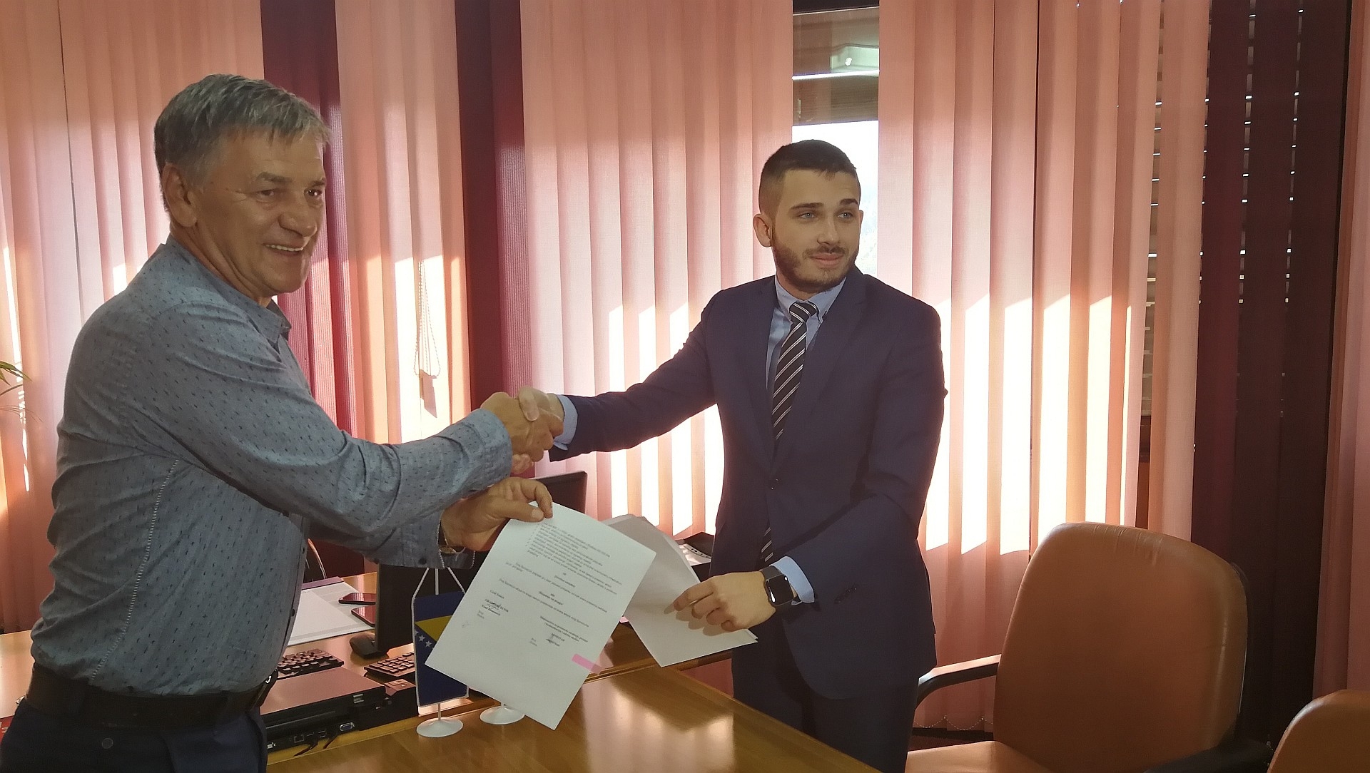 MINISTAR ISAK I GRADONAČELNIK KASUMOVIĆ POTPISALI PROTOKOL: VLADA ZDK I GRAD ZENICA ZAJEDNO GRADE EKO-KUĆU NA SMETOVIMA