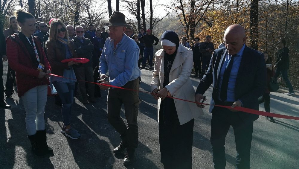 ARHEOLOŠKI LOKALITET RAVNE DOBIO NOVE PRISTUPNE SAOBRAĆAJNICE: BOLJA TURISTIČKA INFRASTRUKTURA UZ FINANSIJSKU PODRŠKU VLADE ZDK