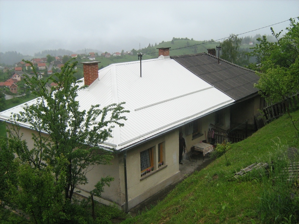 Povratnik u Vareš Medard Josipović obradovan ključevima obnovljene kuće