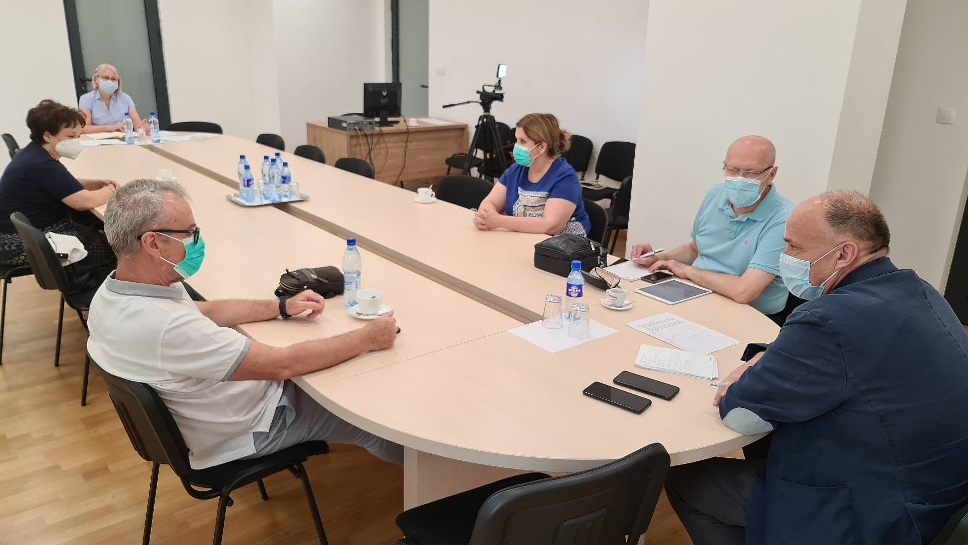 KRIZNI ŠTAB PREDLOŽIO PRODUŽENJE MJERA ZA JOŠ 14 DANA, ZDRAVSTVENI SISTEM SE SPREMA ZA NOVI VAL PANDEMIJE