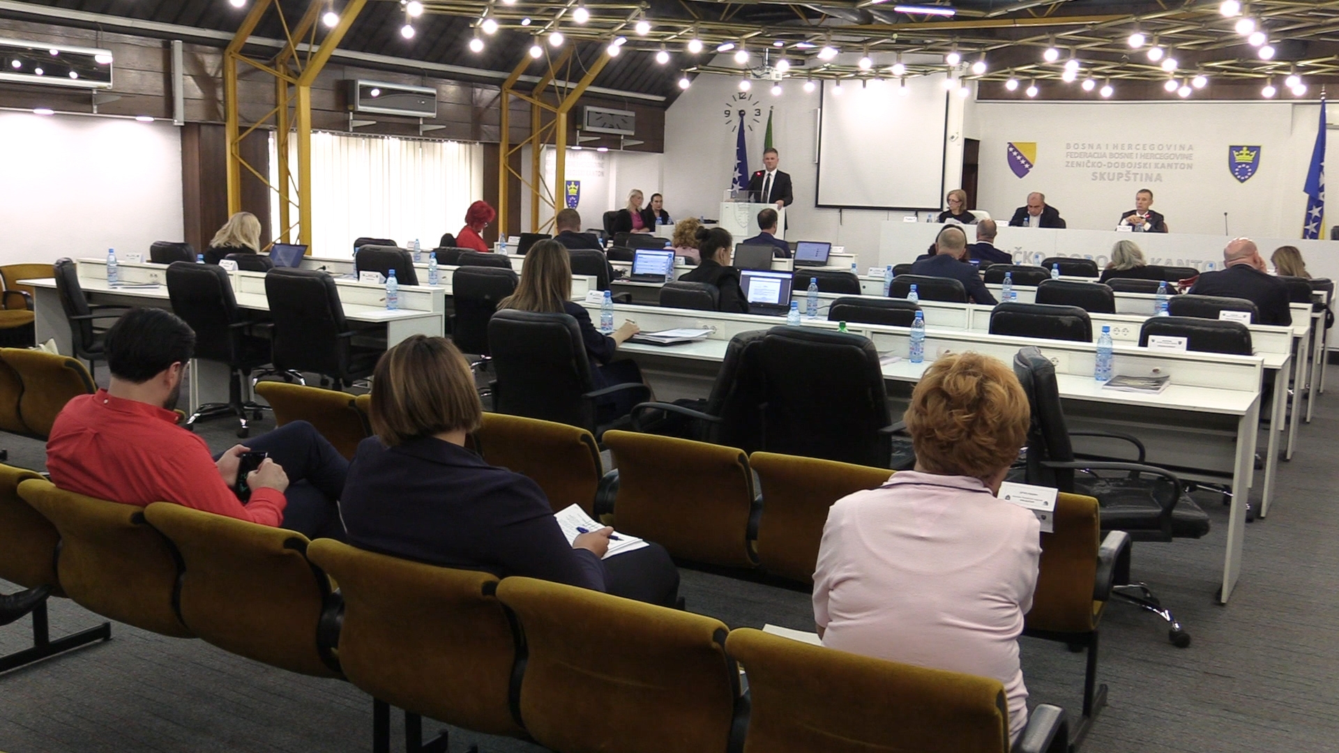 SKUPŠTINA ZDK USVOJILA IZMJENE ZAKONA: OD 1. SEPTEMBRA PORODILJNE NAKNADE 1.000,00 KM