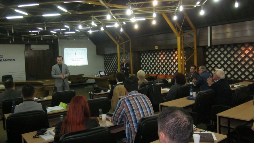 PREDSTAVLJEN PREDNACRT REVIDIRANE STRATEGIJE RAZVOJA ZENIČKO-DOBOJSKOG KANTONA ZA PERIOD 2016.-2020.