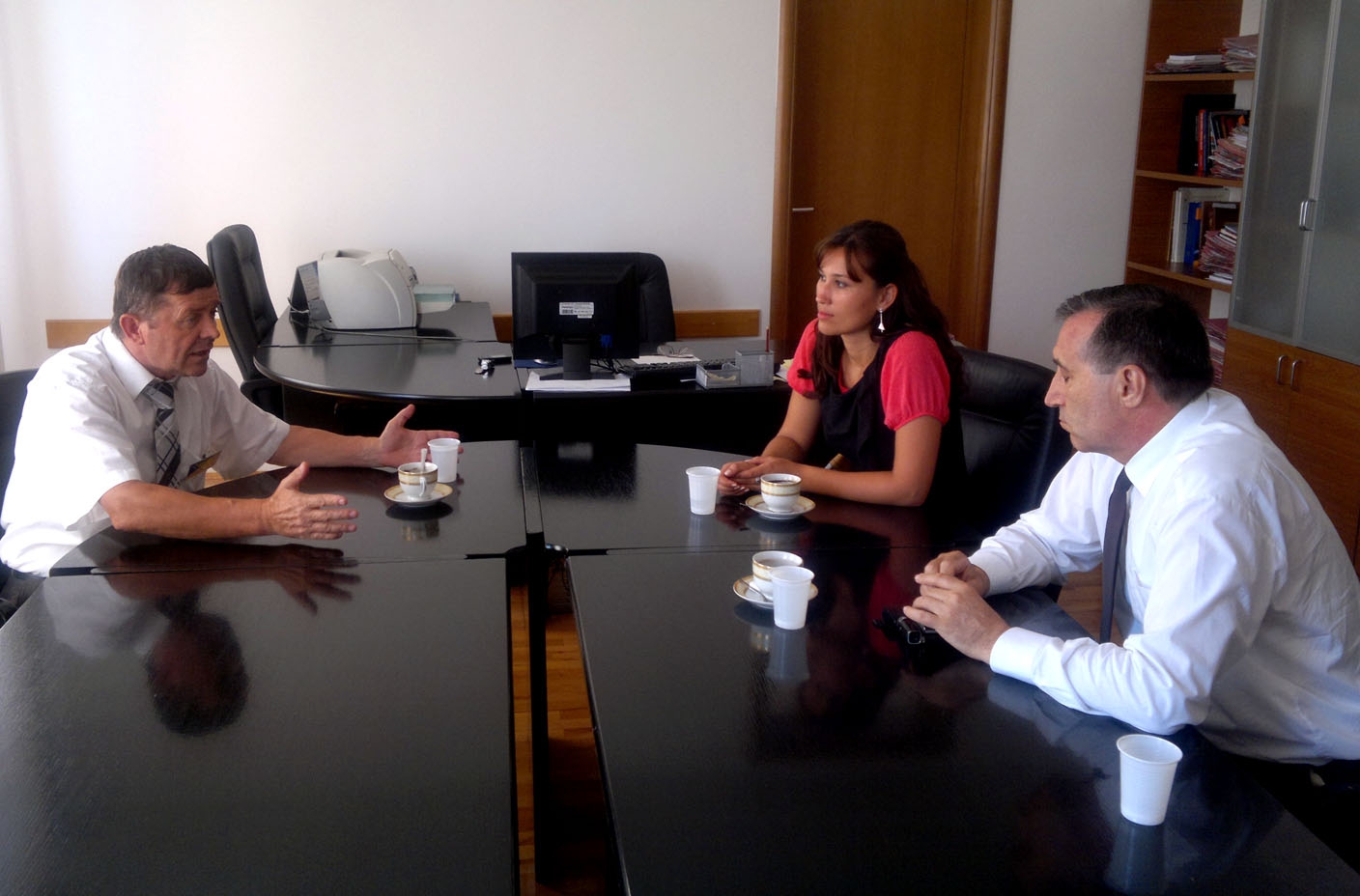 premijer Fikret Plevljak i ministrica Romana Brkić u posjeti Općinskom sudu u Tešnju