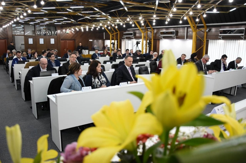 PREDSJEDAVAJUĆI DUVNJAK POZIVA NA HITNU REALIZACIJU ZAKLJUČKA SKUPŠTINE I TRAŽI DA SE HITNO OSIGURAJU SREDSTVA ZA LIJEČENJE TRUDNICA SA DIJAGNOZOM TROMBOFILIJE