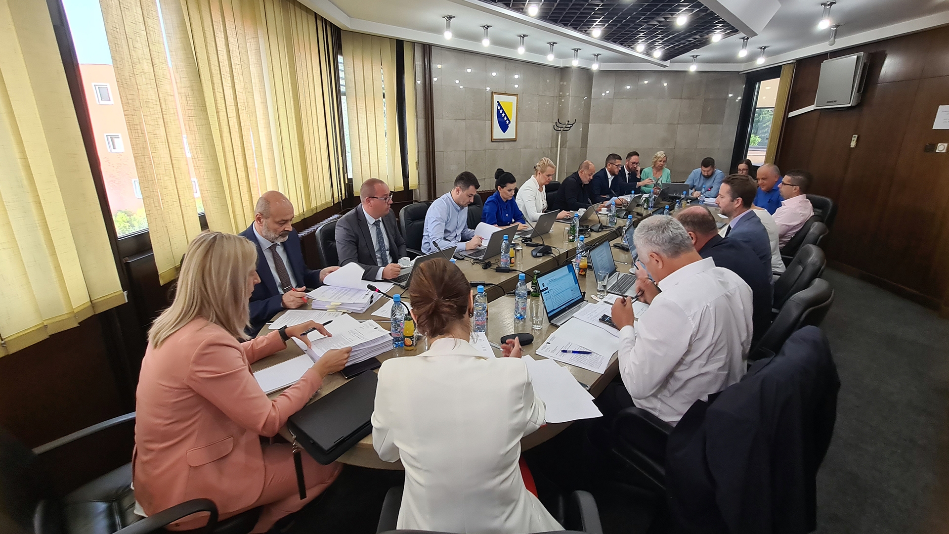 VLADA ZDK USPOSTAVLJA REGISTRE ZAPOSLENIH U JAVNOM SEKTORU I IMENOVANIH LICA, REVIZIJOM UTVRĐENO 18 NEVALIDNIH DIPLOMA